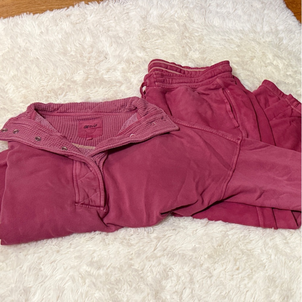 Aerie Berry Jogger Pants and Oversized Sweatshirt Set